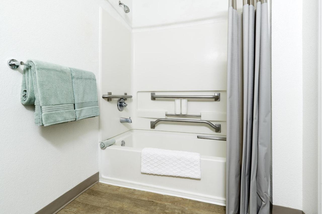 Intown Suites Extended Stay Richmond Va - Мидлотиан Екстериор снимка