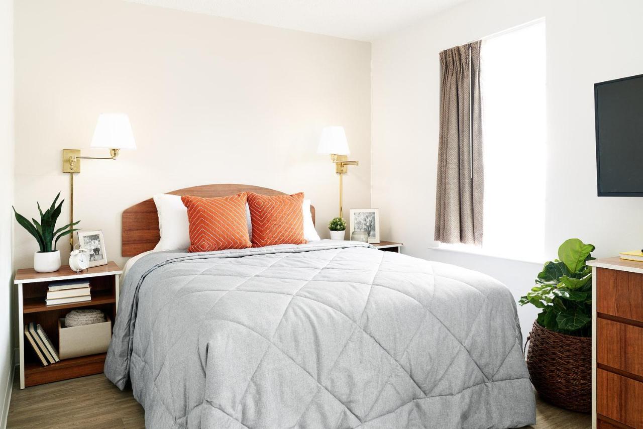 Intown Suites Extended Stay Richmond Va - Мидлотиан Екстериор снимка